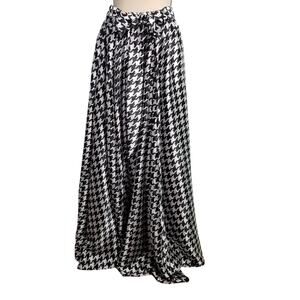 Maxi Skirt Size M  Black and White
